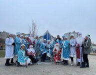 Флешмоб "Сканди снегурочки + Деды Морозы"